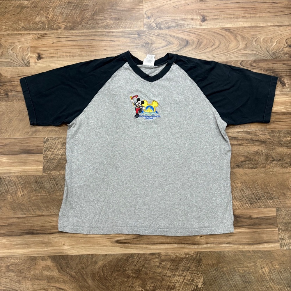 Vintage Y2K Disney Mickey Mouse Shirt Mens XL Grey Raglan Happiest Celebration